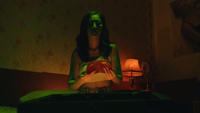 《邪妓》勁有舊港片風味 泰國情慾恐怖片包含社會寫實x情色x靈異 